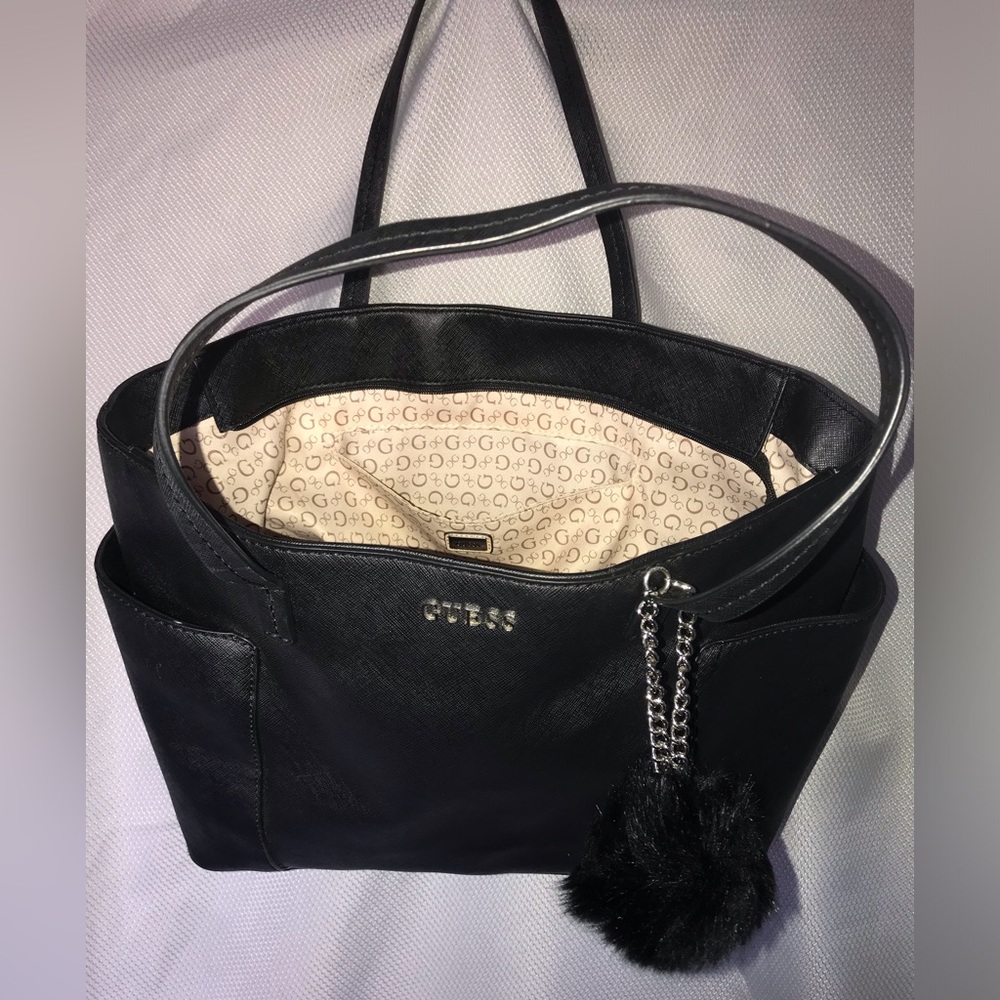 ~Guess Shoulder Bag~